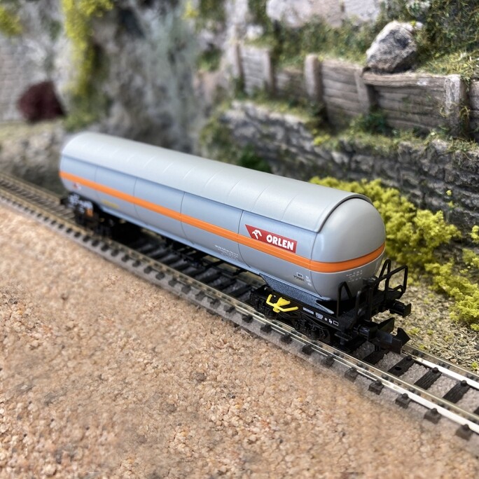 Wagon citerne gaz PKP Fleischmann 849109 echelle N 1/160 pour train miniature Epque V