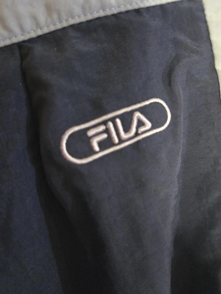 Vintage FILA Women's Navy and Light Blue Carpi Size L - Photo 3/4