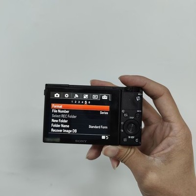 SONY Cyber−Shot RX DSC-RX100M4 Amazon.com : Sony RX100 IV 20.1 MP Premium Compact Digital Camera