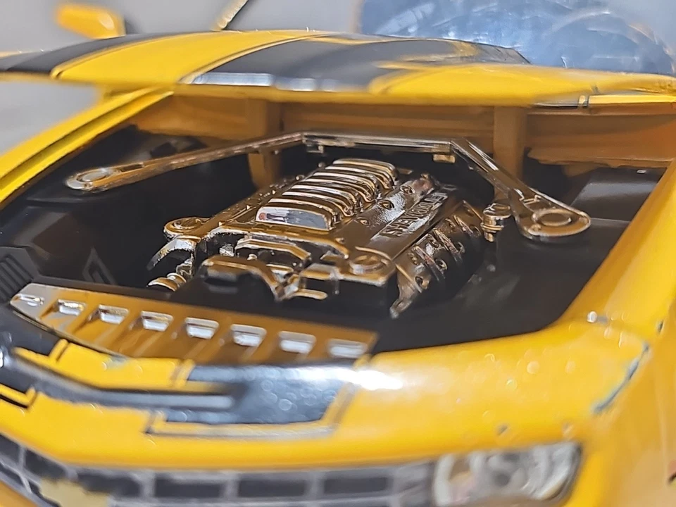 Jada Transformers 2006 Chevrolet Camaro Bumblebee 1:24 Scale Diecast Car - Image 2 of 4