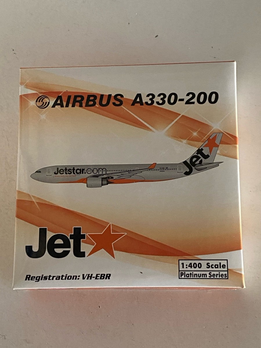 1/400  ジェットスター　エアバスＡ３３０－２００　ＶＨ－ＥＢＳ JCWings 1:400 and 1:200 Die cast Model Airliners ezToys