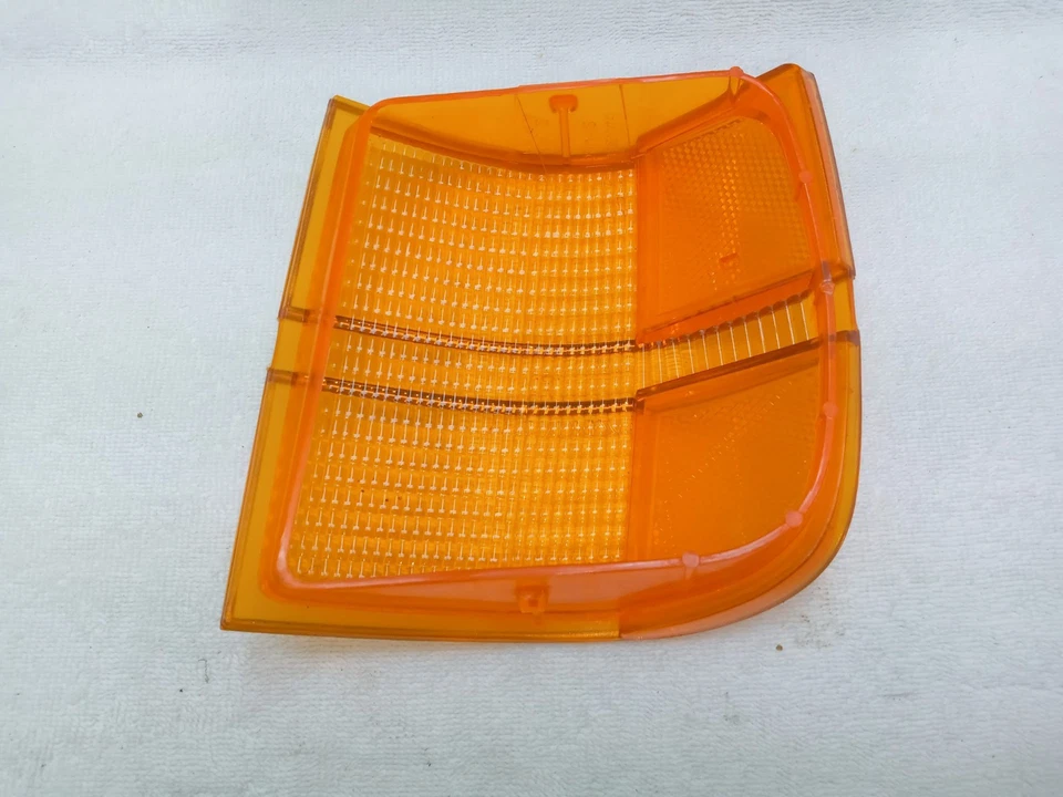 NOS Mopar 4321740 RH Side Front Marker Light Lens 1985-89 Dodge 600 Aries Lancer Foto 4 de 4