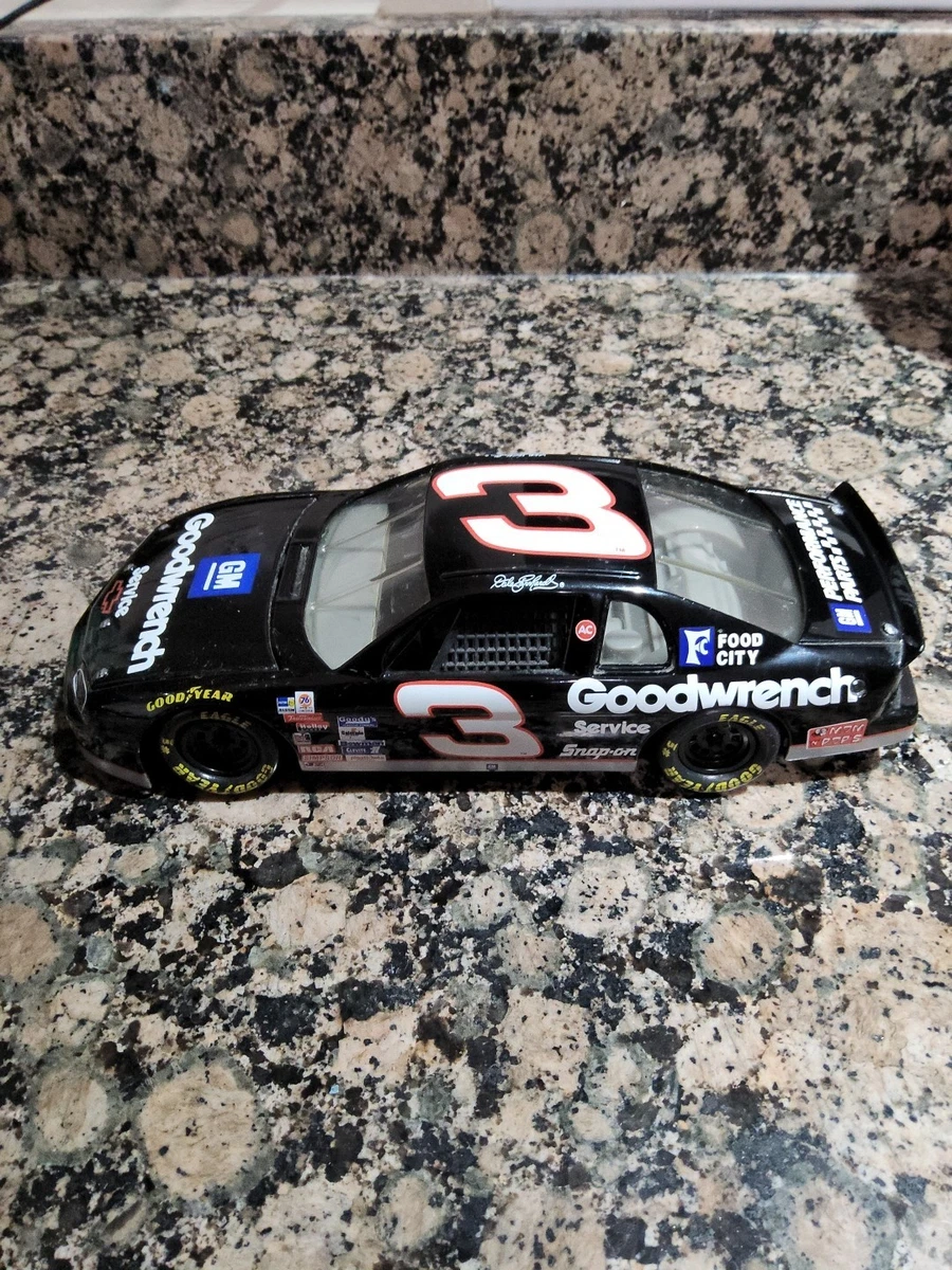 Revell Dale Earnhardt Diecast Racing Cars 1991 Vehicle Year for