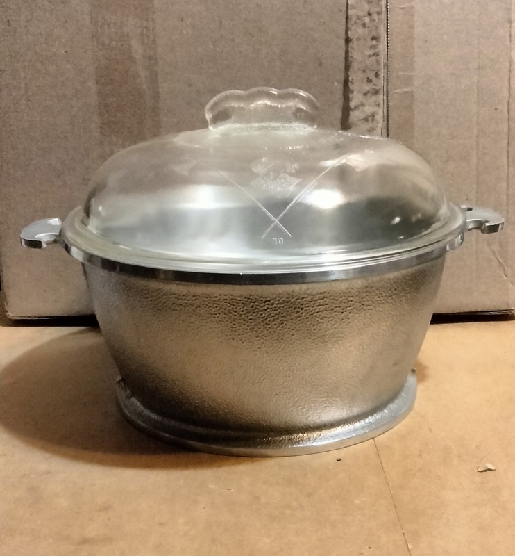 Guardian Service Ware Round Pot 4.5 In High 9 3/4 In Wide x 4 1/2 Tall Vintage