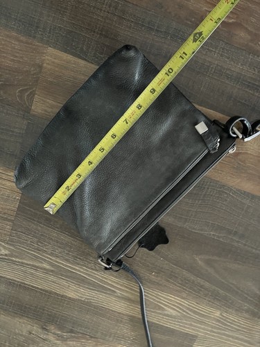 Bolso Bandolera Margot New York Jeanne Doble Cremallera Negro Cuero Suave Guijarro - Imagen 9 de 16