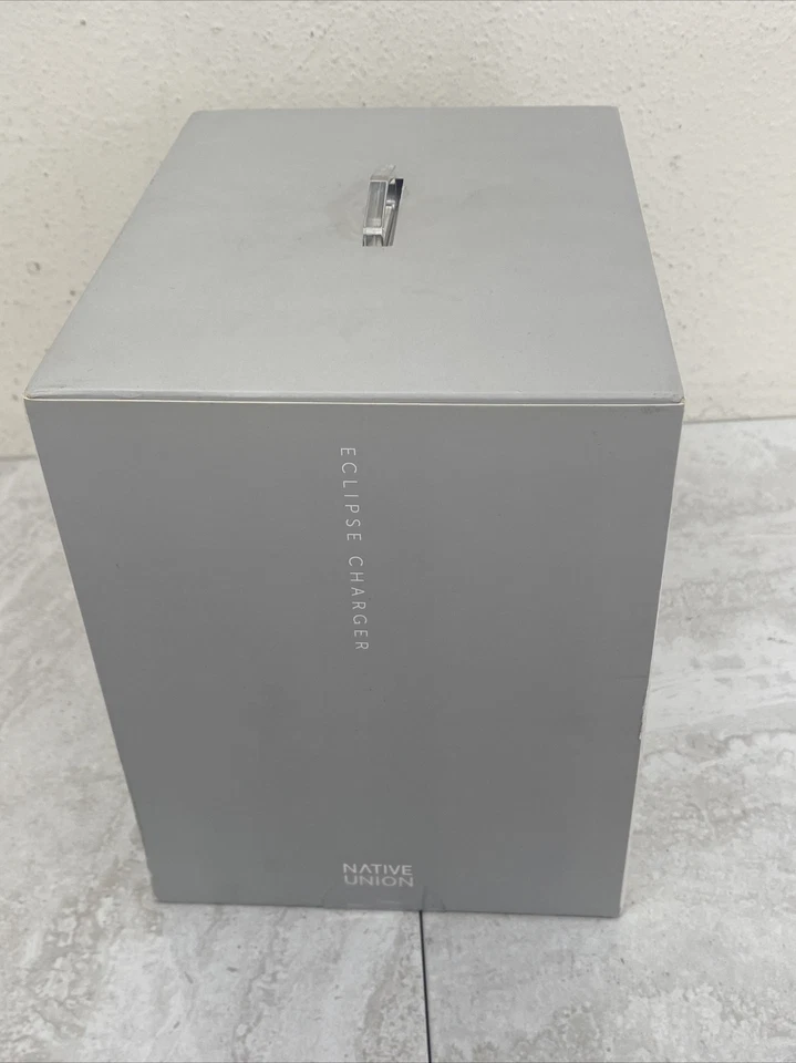 Native Union Eclipse 3 Port USB Charger Touch Sensor & Light color-Marine (V28) - Image 2 of 3