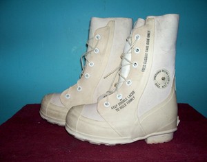 white mickey mouse boots