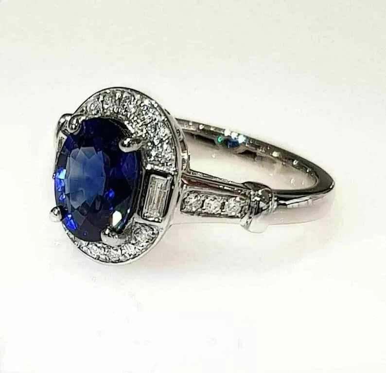 Alianza de diamantes y zafiros naturales de corte ovalado de 3,00 quilates de oro blanco sólido de 14 quilates Foto 3 de 4