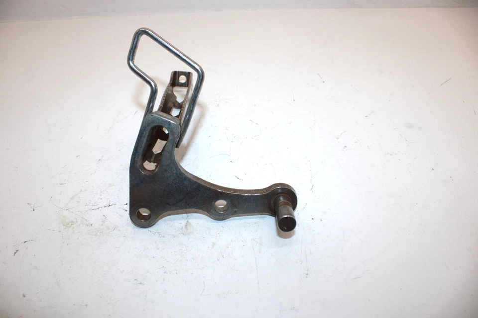 96 оригинальных правых подножек Yamaha Warrior 350 (полированные) 3GD-27421-11-00 AY6 - Изображение 3 из 4