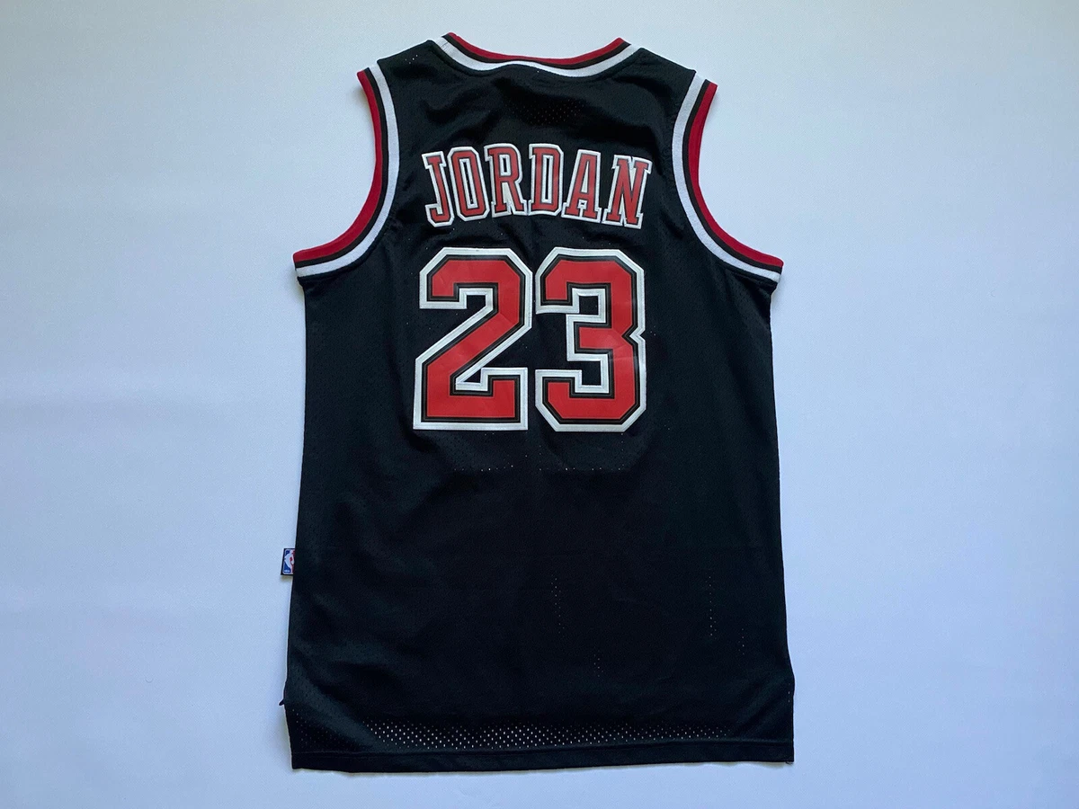 NBA CHICAGO BULLS BASKETBALL SHIRT JERSEY NIKE #23 MICHAEL JORDAN