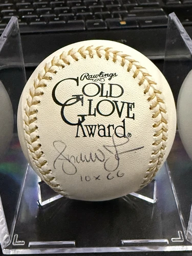 Andruw Jones Signed Gold Glove Baseball White Sox Braves Dodgers Autograph