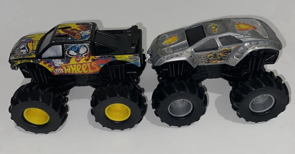 Mattel Hot Wheels Mini Monster Trucks Lote de 4 excavadoras de tumbas y Marvel Spider Man Foto 4 de 4