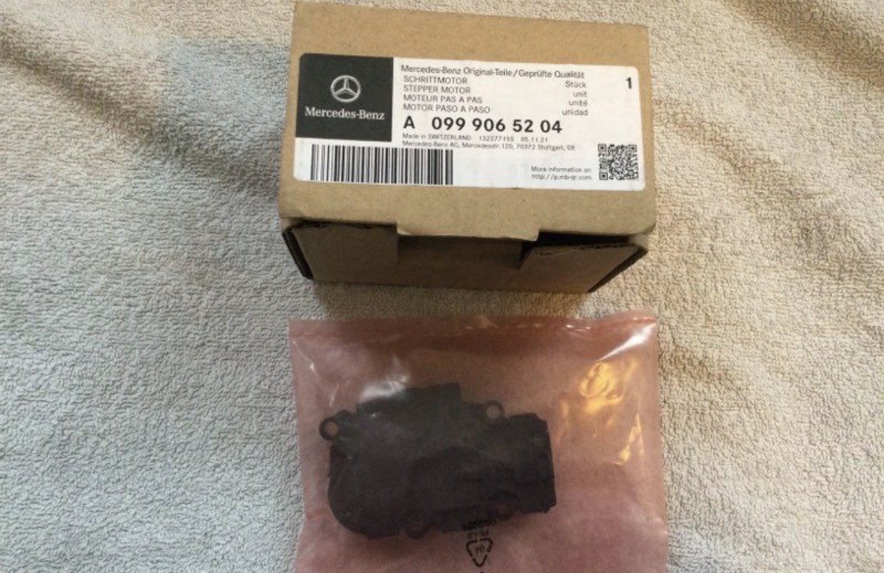 Moteur volet de climatisation A0999065204 d'origine en composite noir