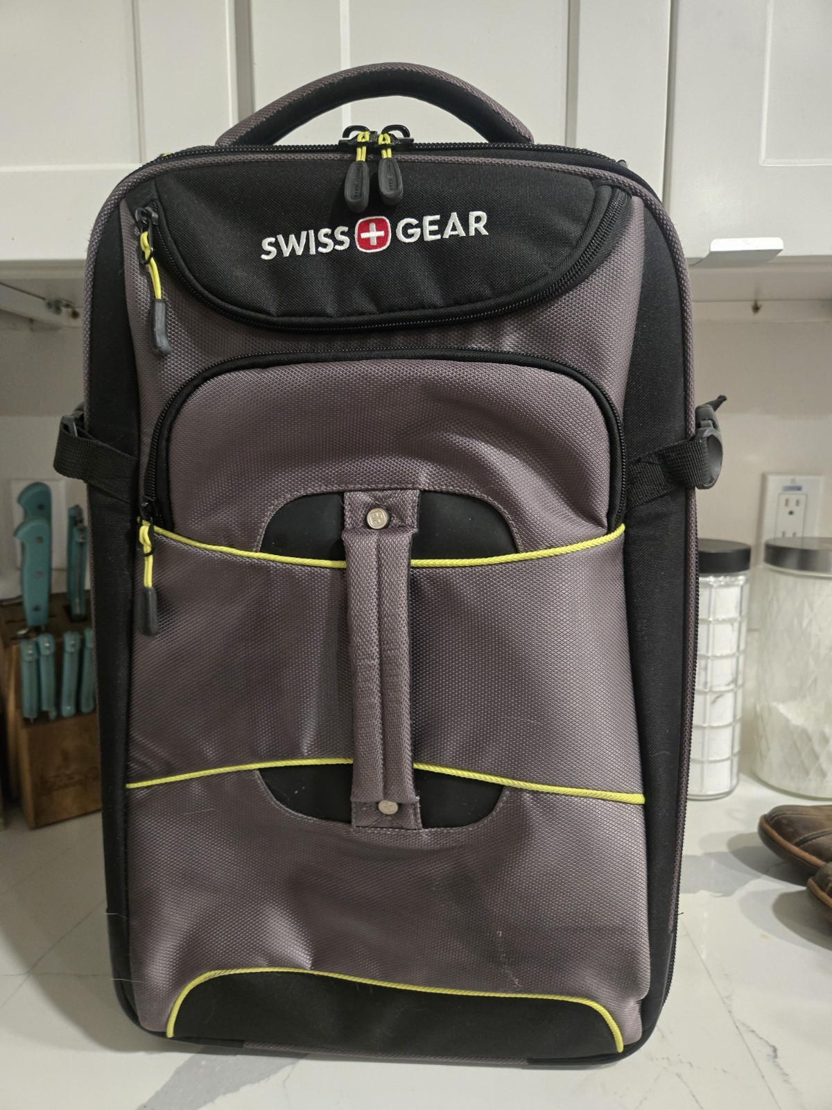 Swiss Gear The Upright 30" Duffel Roller Gray