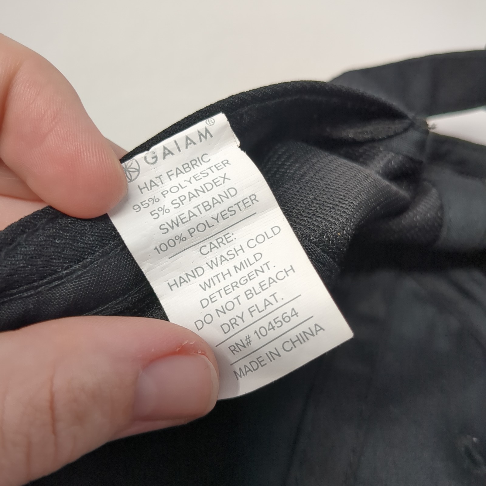 Gaiam Slideback Hat Solid Black One Size Adjustab… - image 9