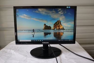 Samsung SyncMaster E1920 - 19'' Color Display Monitor w/ Stand, VGA & Power cord