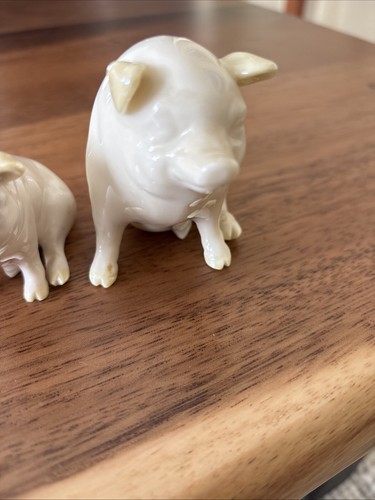 2 BELLEEK Ireland Sitting Hog & Piglet Porcelain Green Mark Vintage - Picture 9 of 11