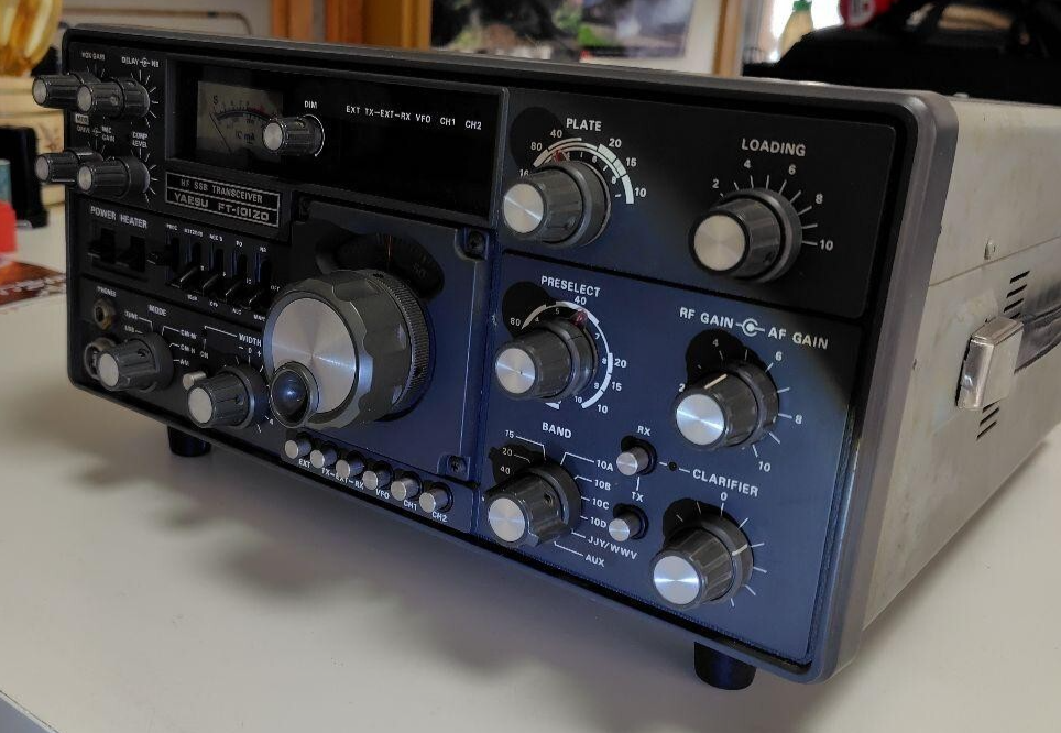 値下げYAESU FT-101ZD HF SSBトランシーバー 値下げYAESU FT-101ZD HF SSBトランシーバー Yaesu FT-101Z HF