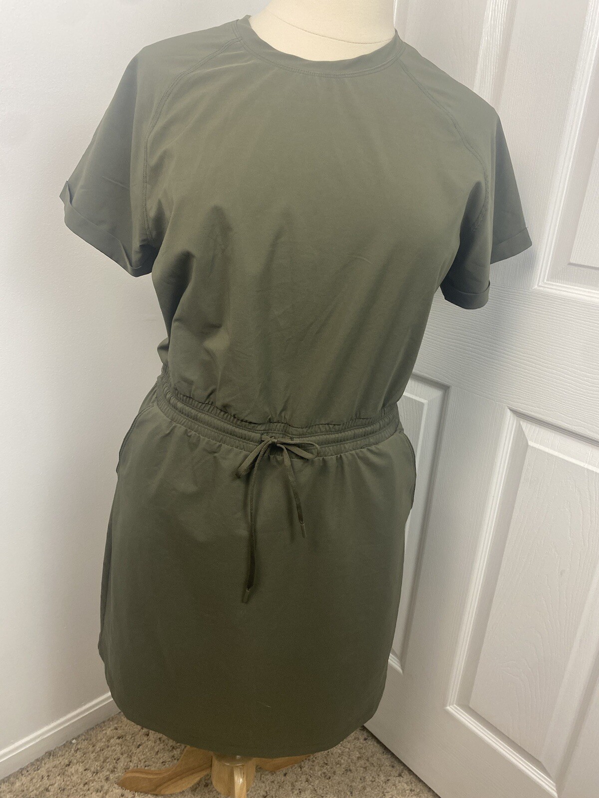 North Face XL Dress with Hiking Pockets Elastic Waist Drawstring - Explore More