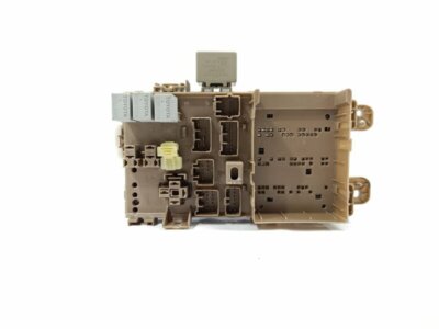 819800 fuse relay box TOYOTA COROLLA E12 1.6 TERRA BERLINA 2003 227066