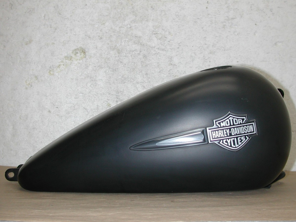 HARLEY DAVIDSON DYNA 09-10 CVO Fat Bob FXDFSE2 OEM 61723-10 Fuel