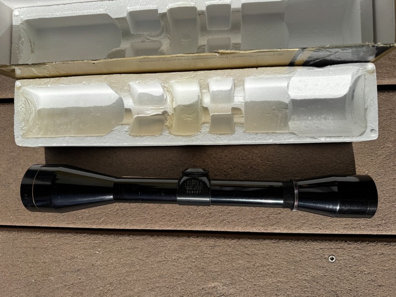 Minty Leupold M8 7.5x Fixed Power Rifle Scope  Duplex Crosshairs w/ Box