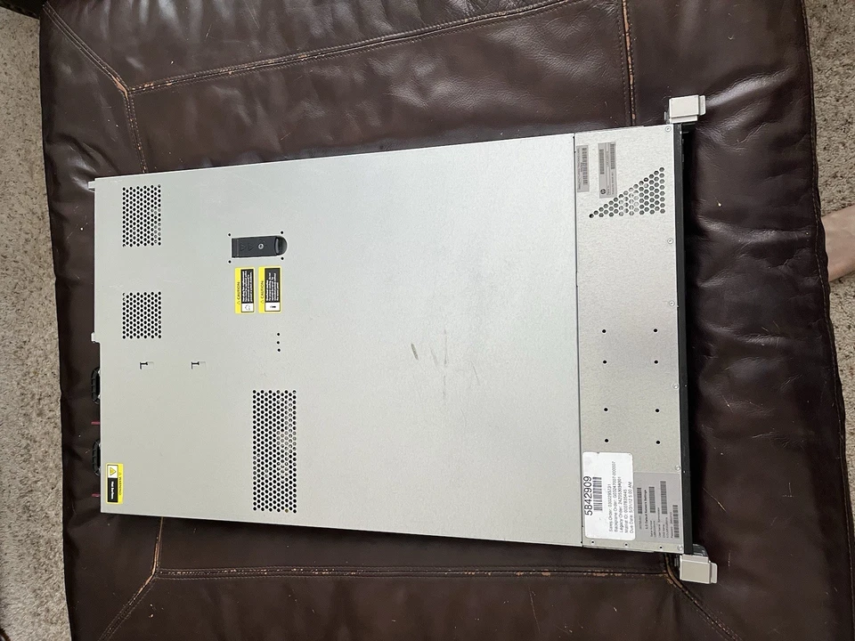 HP ProLiant DL360P G8 SFF CTO Rack Mountable Server (661189-B21) - Image 2 of 4