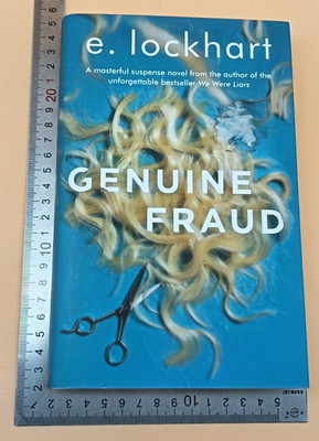 Genuine Fraud E Lockhart Hardback 1st 2017 Hot Key Books Signed