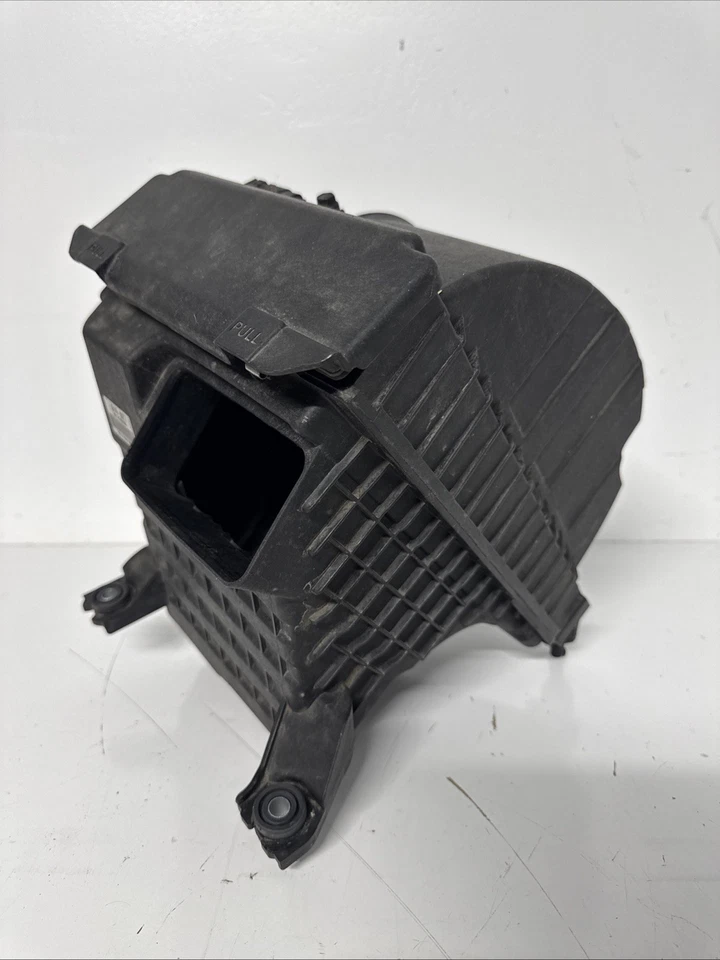 Conjunto de caja de filtro de aire Kia Sedona 2015-2018 OEM 28110A9100 Foto 4 de 4