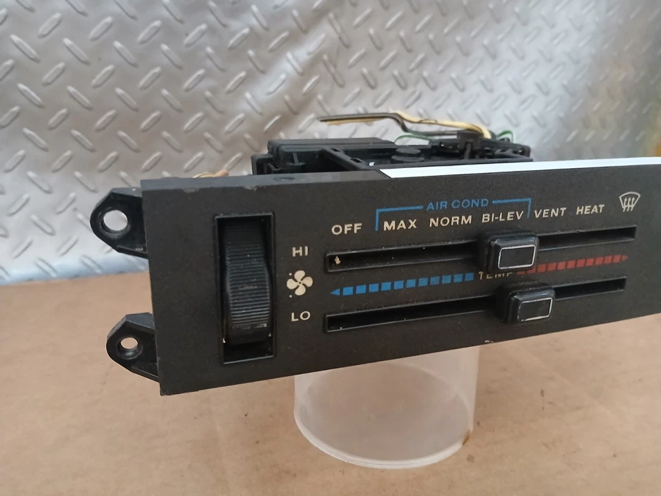 1988-1996 OEM Jeep Cherokee Manual HVAC Temp Climate Control Unit with Plugs - Image 2 of 4