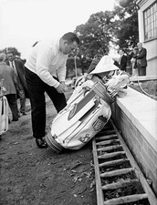 Billy Casper prepares to remove a club from his bag 1960s Historic Old Photo