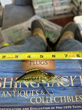 VINTAGE TOM MANN HACKLEBACK ROOTER IN A BEAUTIFUL LARGEMOUTH COLOR PATTERN***