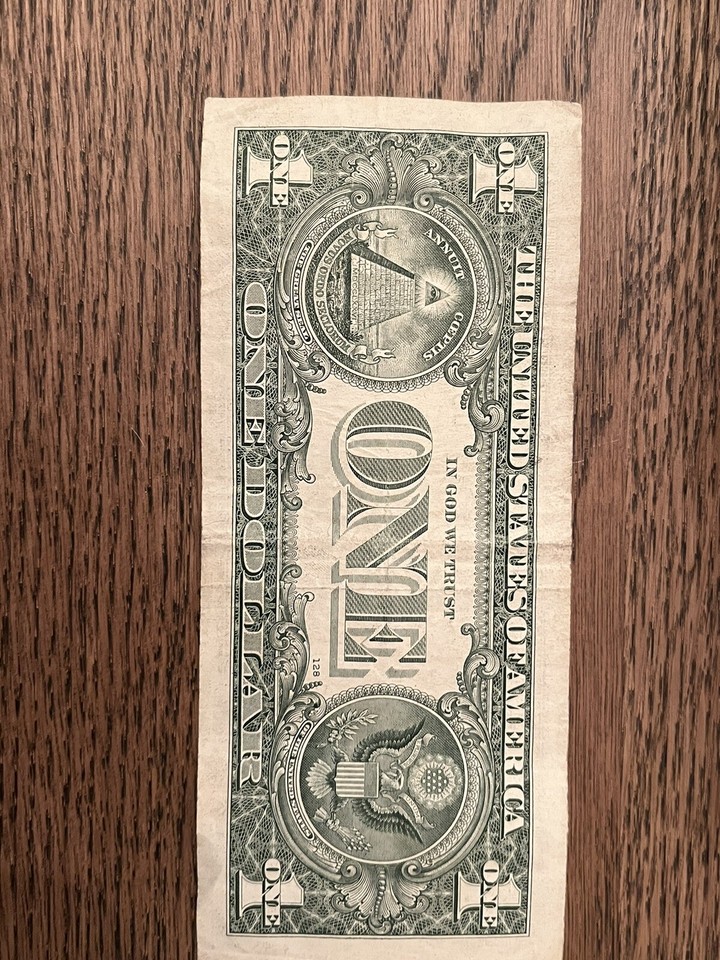 Error Note One Dollar Bill Ink Misprint, mismatched Black color Serial