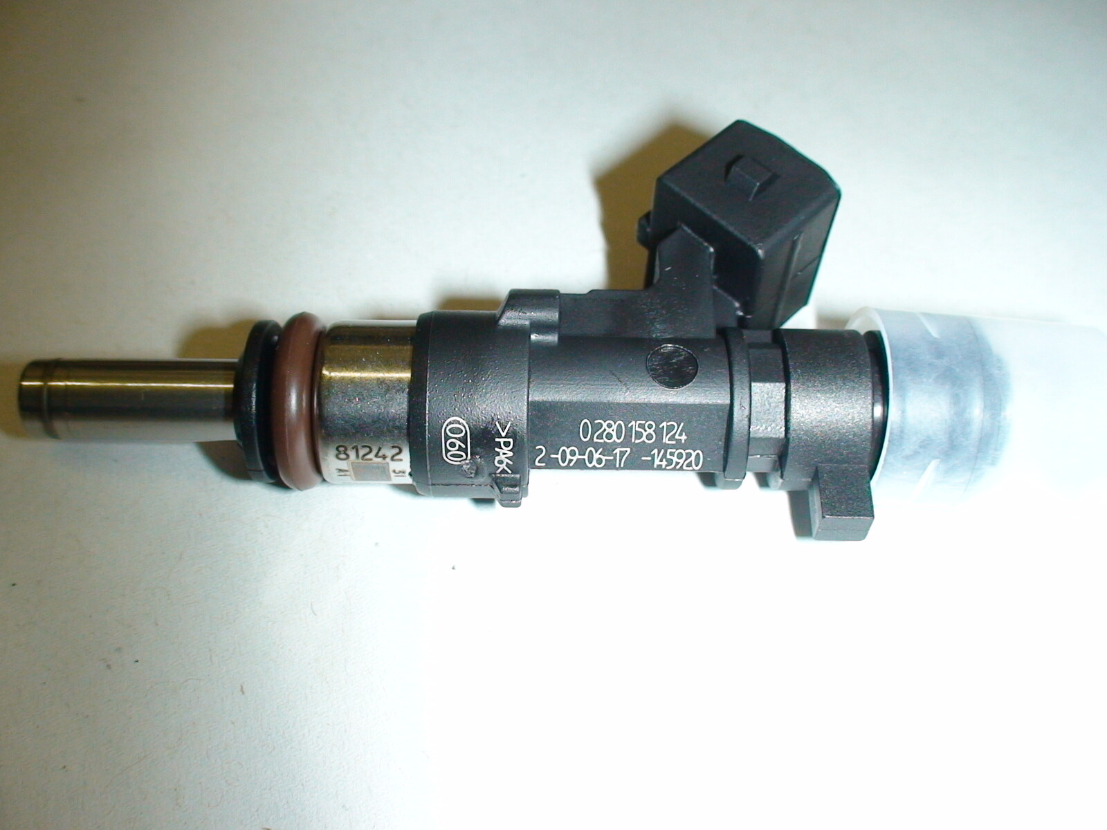 Genuine Authentic Bosch 0280158124 / 213635 fuel injector Ferrari 599 6.0L V12