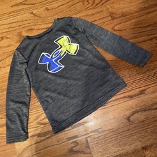 Under Armour Dark Gray Youth Shirt Long Sleeve size 4