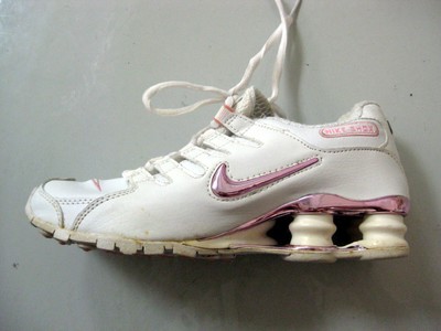 womens nike shox size 7