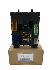 OEM FORD 12-13 Focus 2.0L-L4 Fuse Relay-Junction Block GV6Z-14A068-G DV6Z14A068C