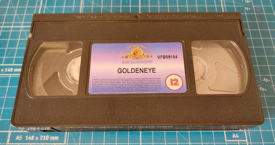 007 Goldeneye (The James Bond Collection) Pierce Brosnan (PAL VHS) - Image 4 of 4