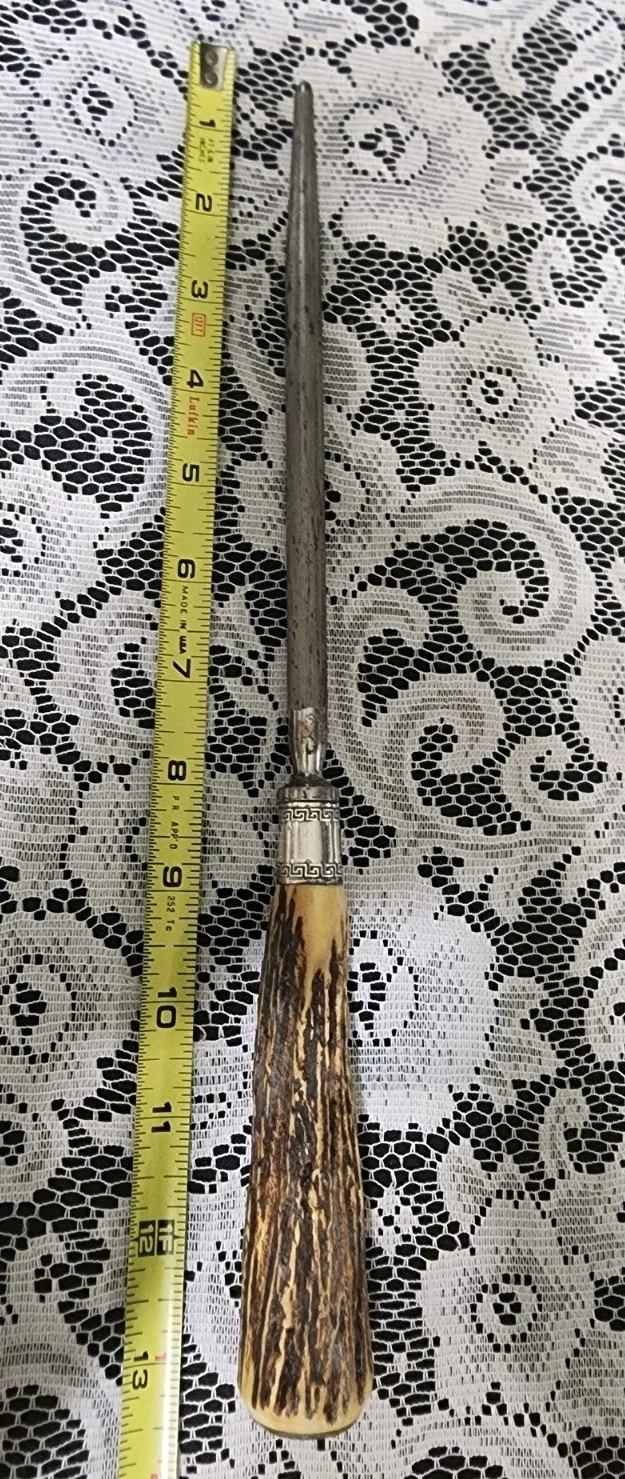 VTG STAG ANTLER HORN HANDLE CARBON STEEL w/STERLING BAND HONE/KNIFE SHARPENER
Opens in a new window