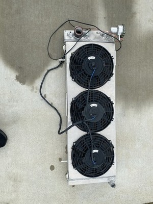 Jeep Radiator With Electric Fans