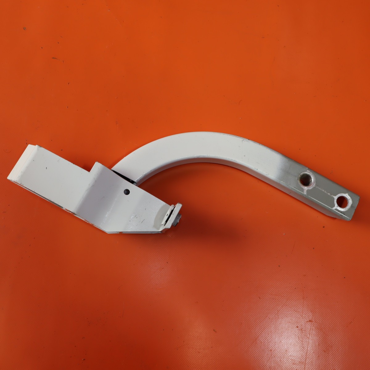 ROLLS ROYCE CULLINAN CARRIER SUPPORT BRACKET RIGHT 2017-2022 2023 OEM