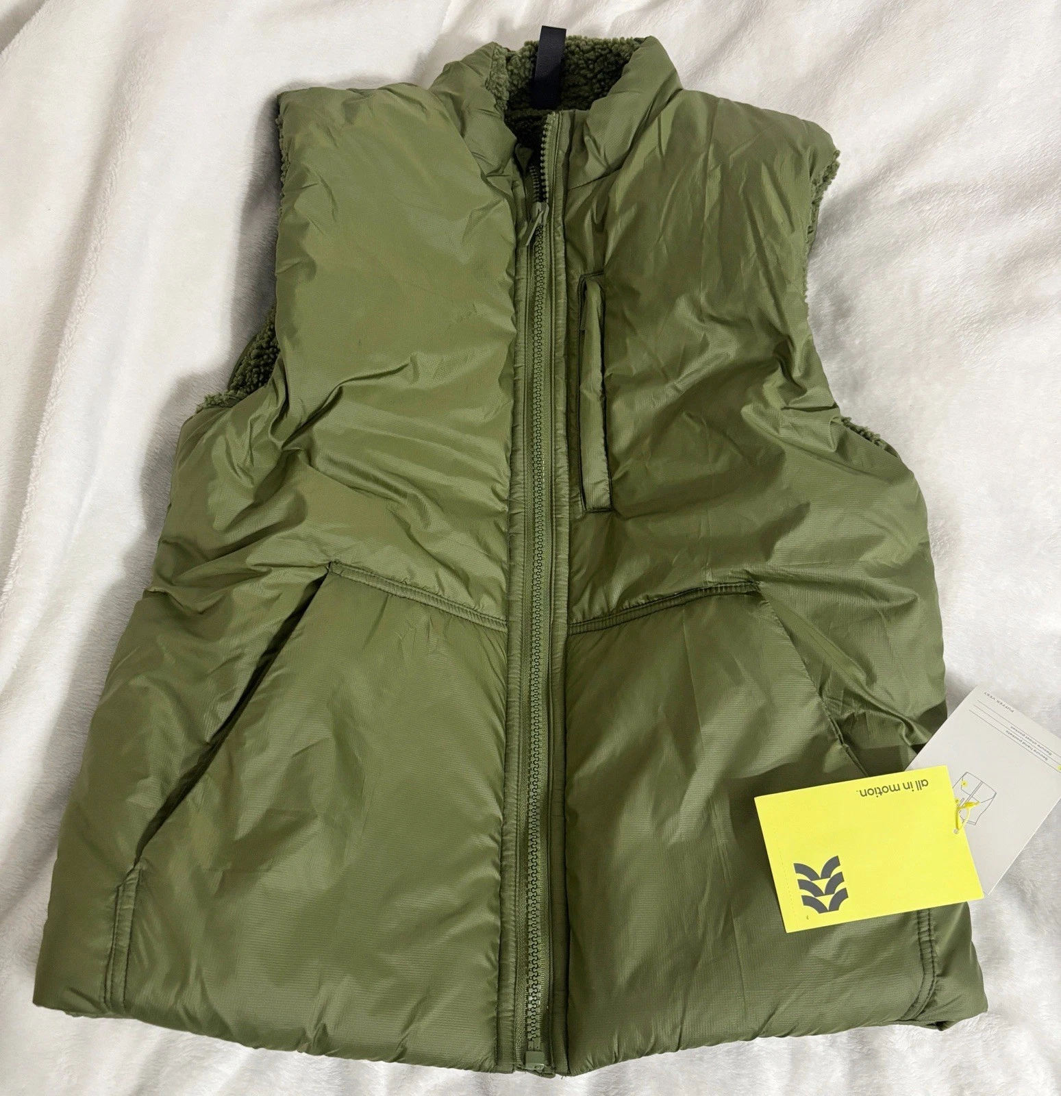 All in Motion, Men Sleeveless Solid Green Puffer Vest, Zipper Front, Small