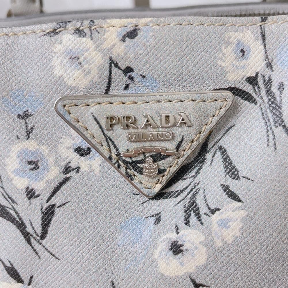Prada Saffiano Galleria Floral Pattern Tote Grey Women's Pre-owned From Japan image 10