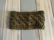 NEW C.C. CABLE KNIT HEADBAND EAR WARMER IN OLIVE GREEN NWOT