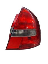 Feu arrière Mitsubishi CARISMA