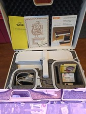 PFAFF 7570 Creative Fantasy Embroidery Unit W...