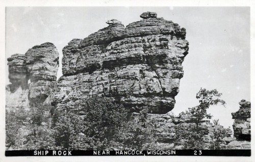 Ship Rock Near Hancock, Wisconsin, Wisconsin - RPPC non spedito - Foto 2 di 3