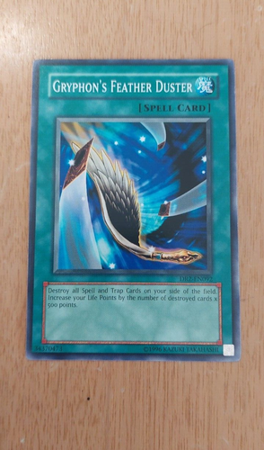 Gryphon's Feather Duster DR2-EN092 YuGiOh card (LP) - Picture 2 of 3