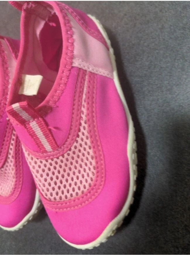 KOALA KIDS 粉色游泳 Grippy 水上海滩夏季海洋泳池鞋 学步儿童 8 码 — 第 4/4 张图片