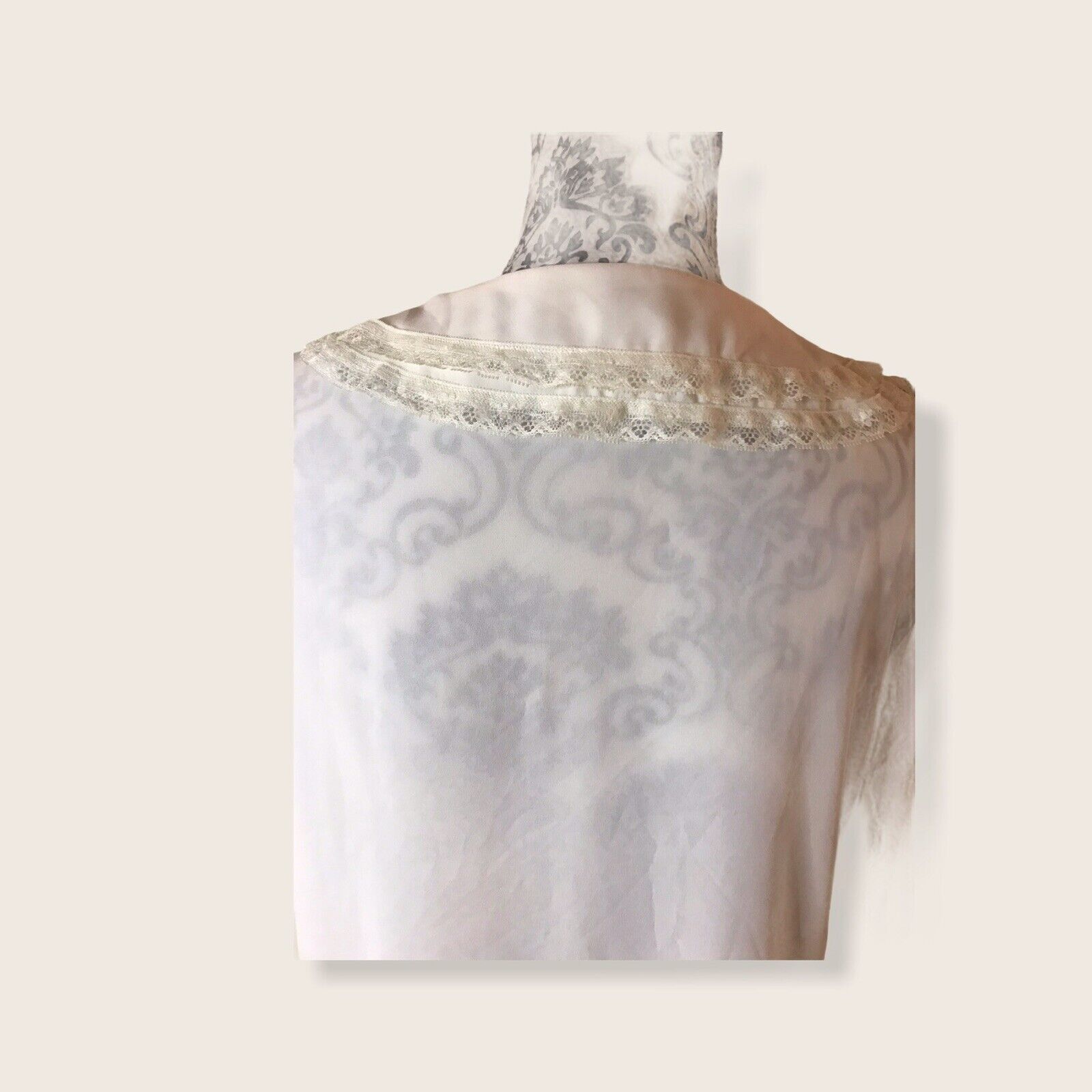 lauren conrad medium top, romantic lace trim, off… - image 4
